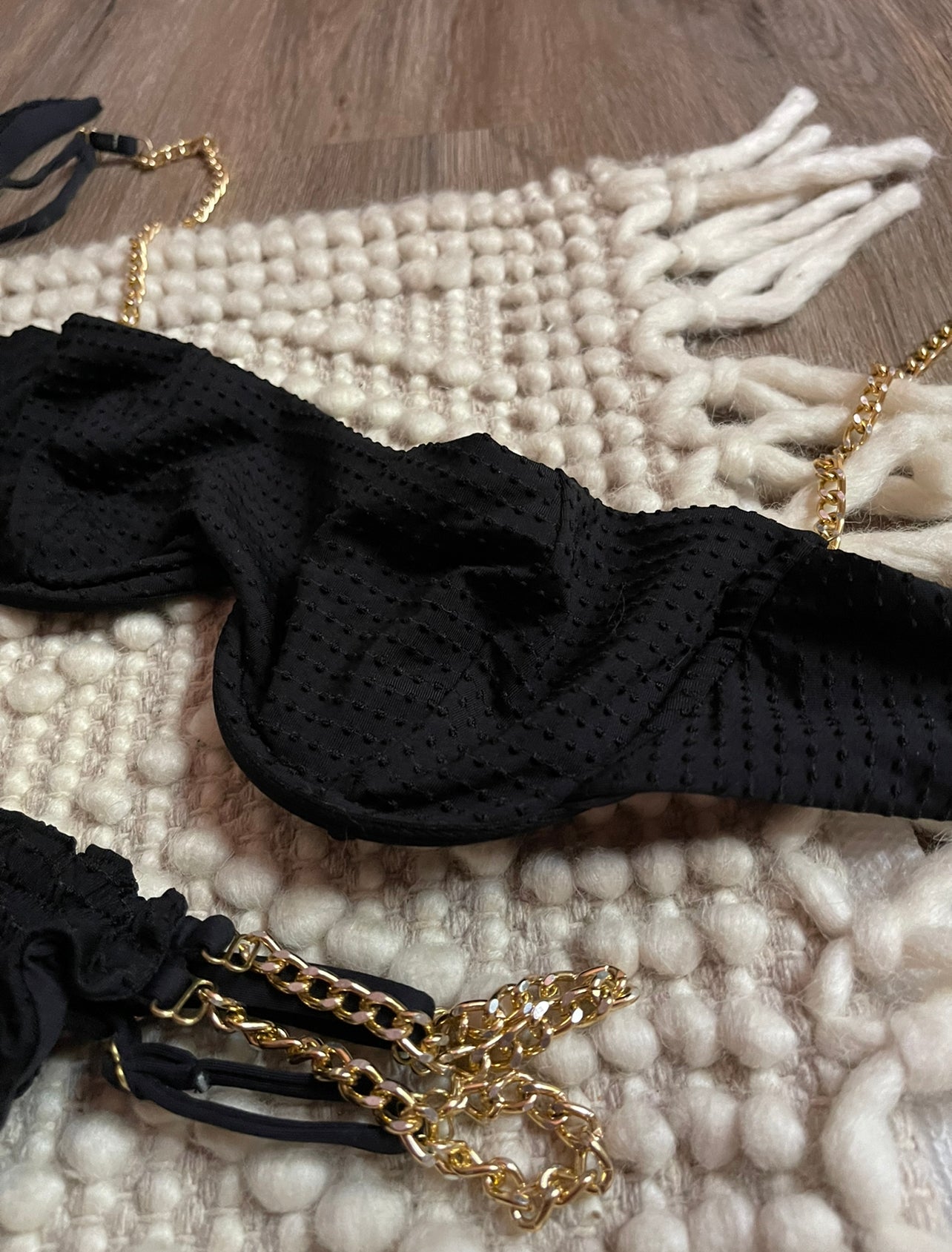 Black Chain Kini