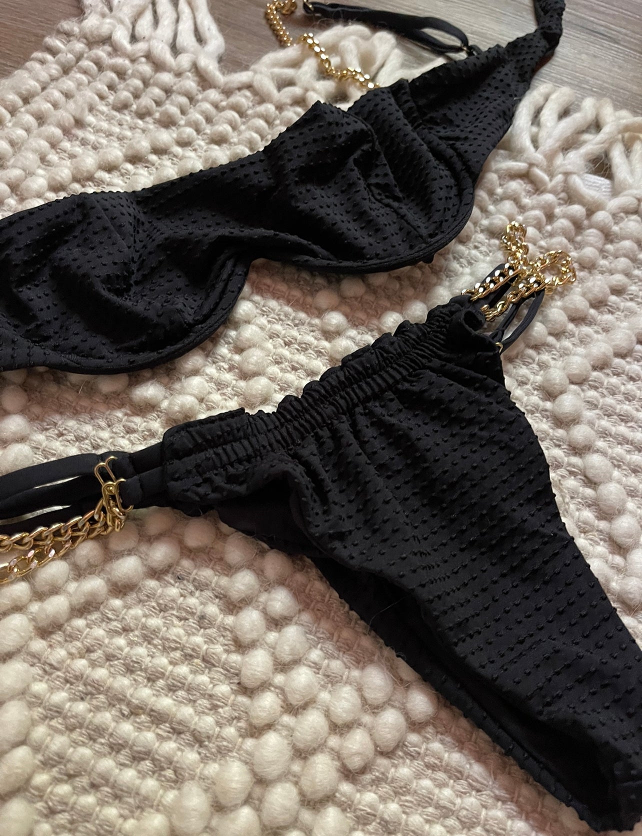 Black Chain Kini