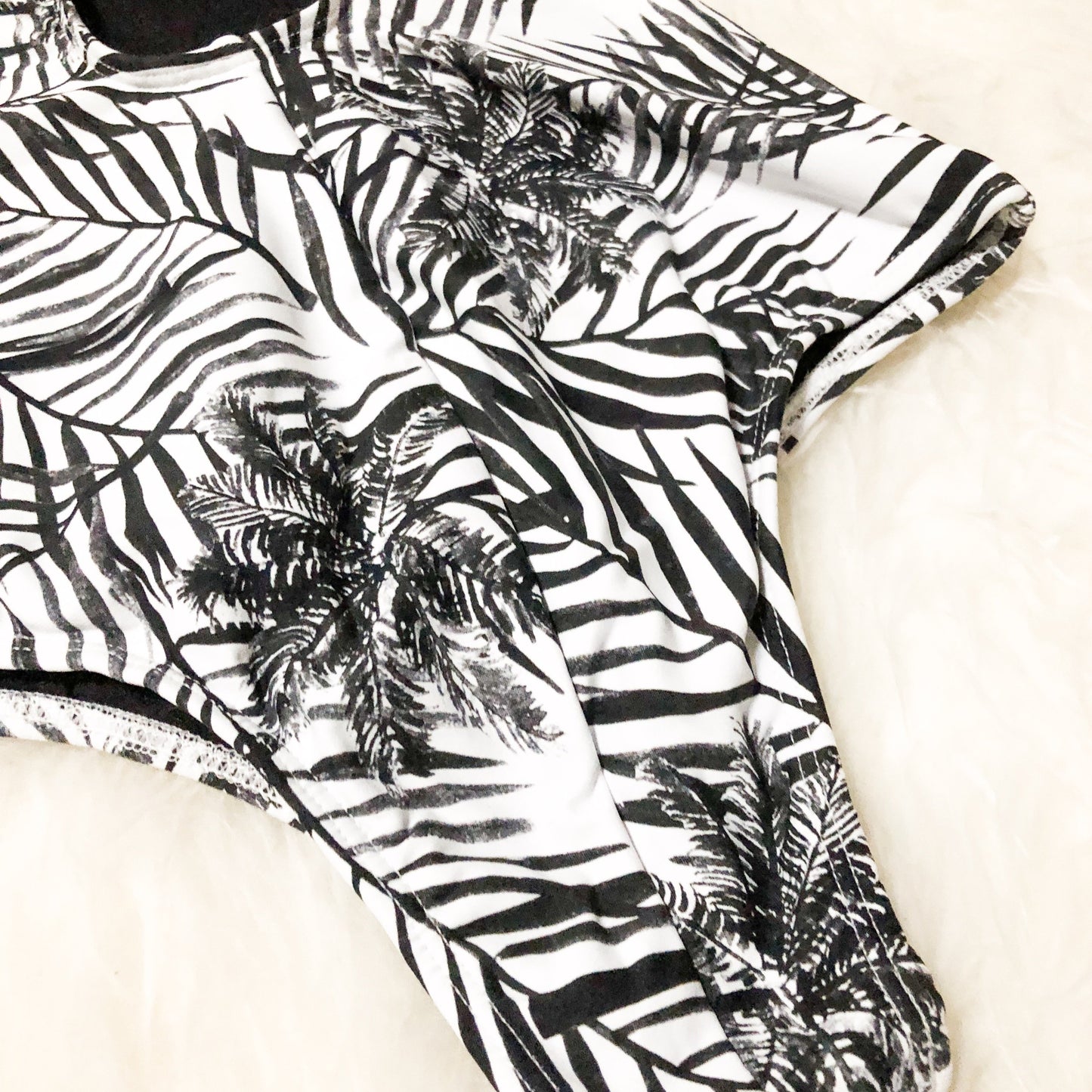 Vivid halter One Piece