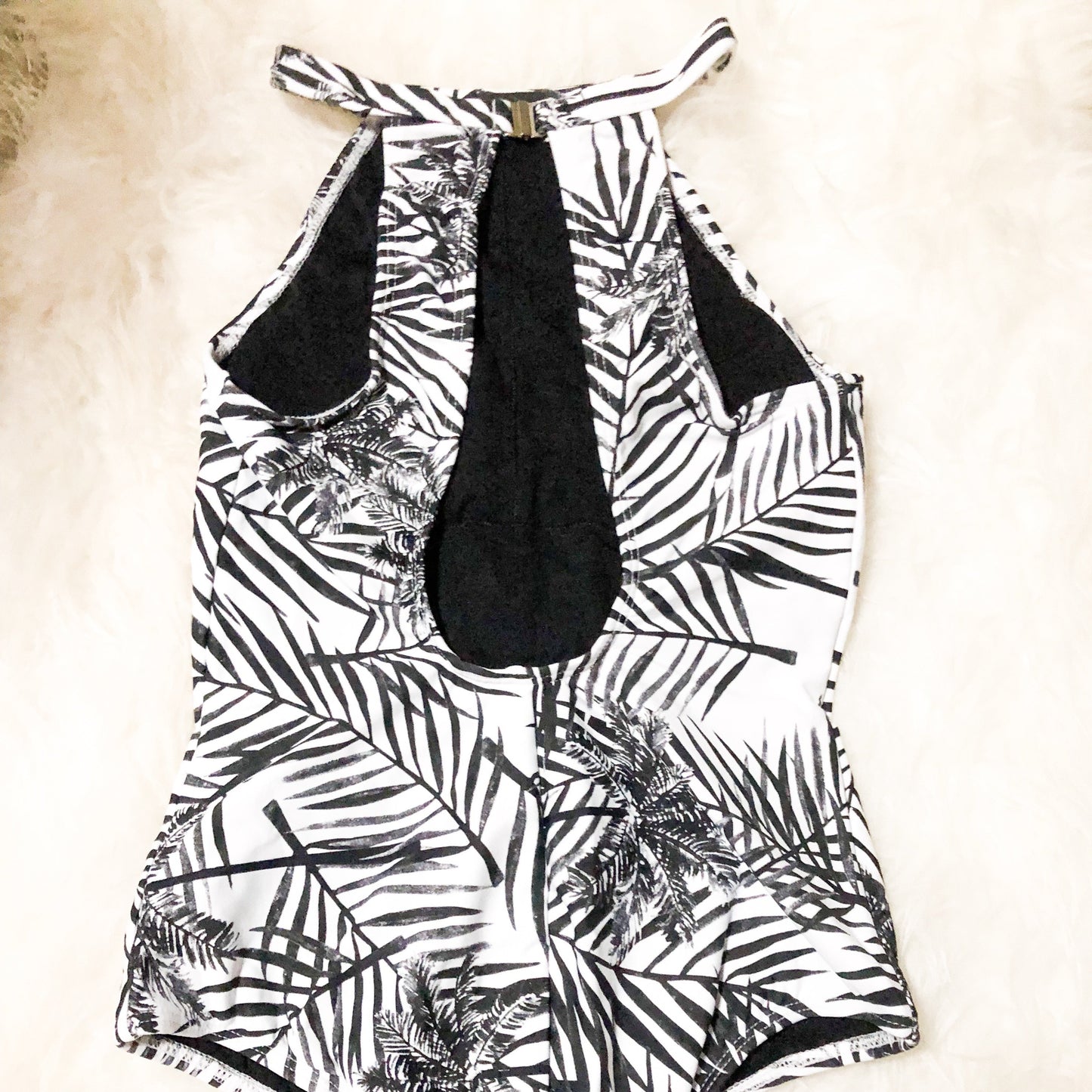 Vivid halter One Piece